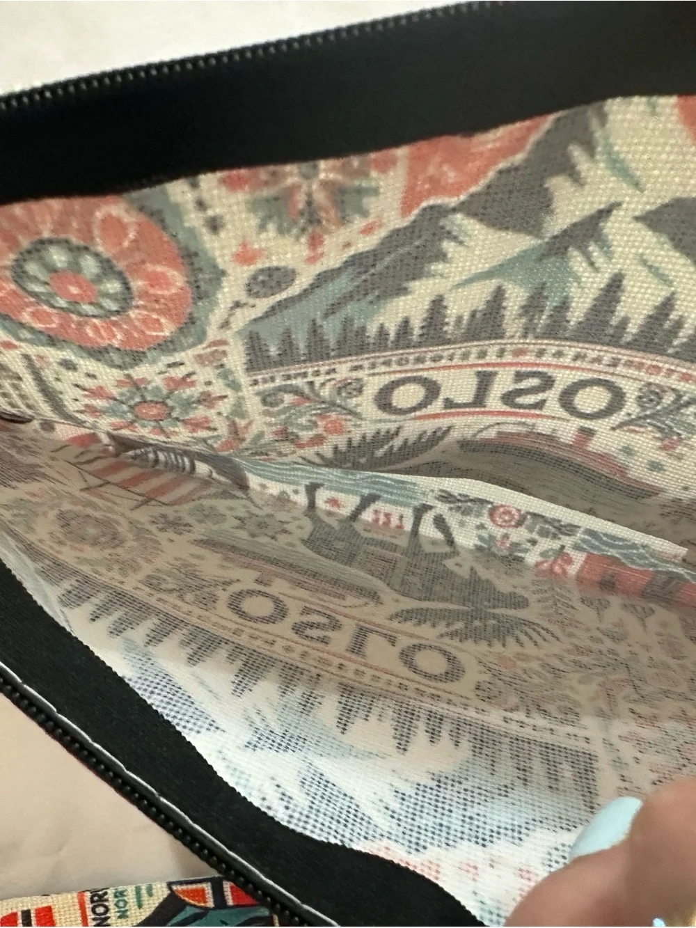 Oslo Folk Art Tapestry look Pouch, new